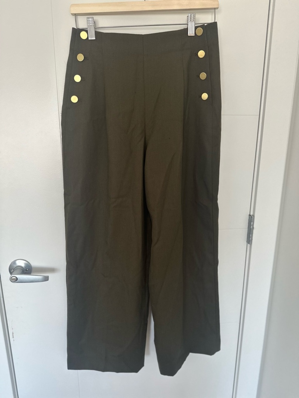 Club Monaco Ryta Wide Leg Culotte Pants Olive Green Gold Buttons